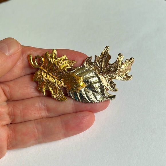 Avon Tones of Autumn Tri Color Brooch - Picture 1 of 2